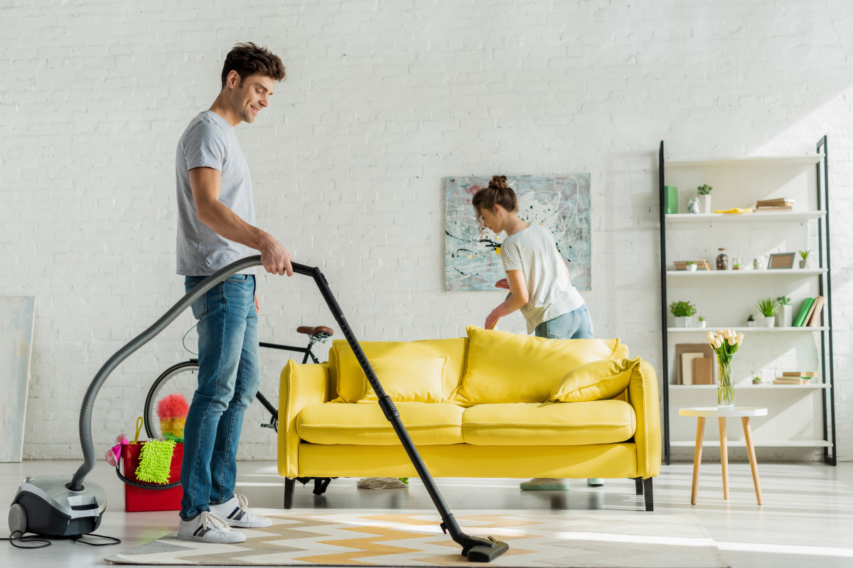 Evka 3 Bayan Temizlikçi